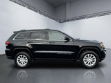 Used 2021 Jeep Grand Cherokee Laredo image 3
