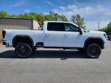 Used 2024 GMC Sierra 2500 AT4 w/ AT4 Premium Plus Package image 4