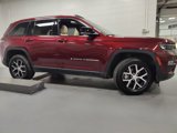 Used 2024 Jeep Grand Cherokee Limited w/ Luxury Tech Group II image 3