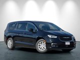 New 2025 Chrysler Pacifica Select image 2
