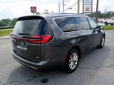 Used 2021 Chrysler Pacifica Touring-L image 5