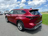 Used 2024 Toyota Highlander Platinum image 4