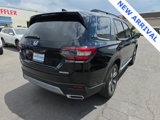 Used 2024 Honda Pilot Touring image 2