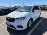 Used 2022 Chrysler Pacifica Touring-L image 2