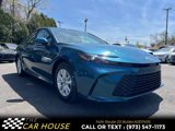 Used 2025 Toyota Camry SE image 3