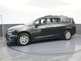 Used 2022 Chrysler Pacifica Touring-L image 2