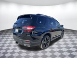 Certified 2025 Honda Pilot Black Edition image 3