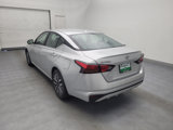 Used 2023 Nissan Altima 2.5 SV image 5