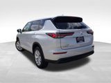 New 2025 Mitsubishi Outlander ES image 5