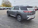 New 2025 Nissan Pathfinder Platinum w/ Black Appearance Package image 5