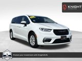 Used 2023 Chrysler Pacifica Touring-L image 1