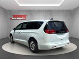 Used 2022 Chrysler Voyager LX image 5
