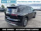 Used 2025 Chevrolet Traverse LT image 3