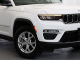 Used 2023 Jeep Grand Cherokee Limited w/ Luxury Tech Group II image 3