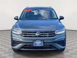 Used 2024 Volkswagen Tiguan SE image 2