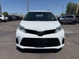 Used 2018 Toyota Sienna L image 3