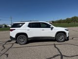 Used 2022 Chevrolet Traverse LT image 3