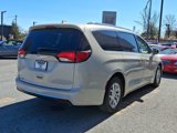 Used 2020 Chrysler Pacifica Touring-L image 4