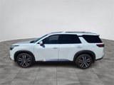 New 2025 Nissan Pathfinder Platinum image 3