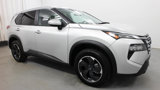 Used 2024 Nissan Rogue SV image 2