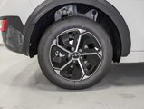 New 2025 Kia Niro EX image 3