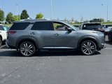 New 2025 Nissan Pathfinder Platinum image 2