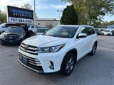 Used 2017 Toyota Highlander Limited Platinum image 3