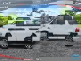 Used 2017 Ford Expedition XLT image 2