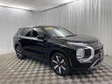 New 2025 Mitsubishi Outlander SE image 2