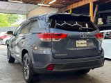 Used 2017 Toyota Highlander XLE image 4