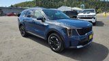 Used 2025 Kia Sorento S w/ Panoramic Sunroof Package image 3