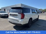 Used 2023 GMC Yukon XL AT4 image 3