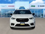 New 2025 Chrysler Pacifica Limited image 3