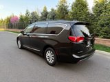 Used 2017 Chrysler Pacifica Touring-L image 3
