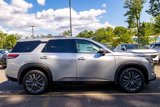 New 2025 Nissan Pathfinder SL w/ SL Premium Package image 4
