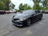 Used 2020 Toyota Camry SE image 3