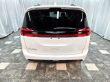 Used 2022 Chrysler Pacifica Touring-L image 4