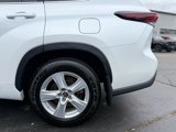 Used 2024 Toyota Highlander LE image 4