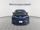 Used 2025 Toyota Sienna XLE image 3