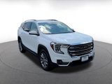 Used 2024 GMC Terrain SLT image 3