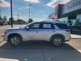New 2025 Nissan Pathfinder SL image 2