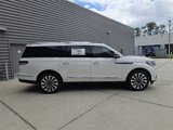 New 2024 Lincoln Navigator L Reserve image 2