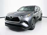 Used 2024 Toyota Highlander XLE image 3