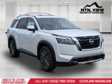 New 2025 Nissan Pathfinder SL w/ SL Premium Package image 3
