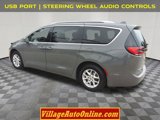 Used 2021 Chrysler Pacifica Touring-L image 2