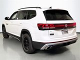 New 2025 Volkswagen Atlas Peak Edition SE image 3