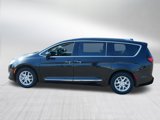 Certified 2020 Chrysler Pacifica Touring-L image 4