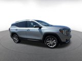 Used 2024 GMC Terrain SLT image 2
