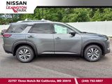 New 2025 Nissan Pathfinder SL image 2