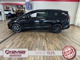 New 2025 Chrysler Pacifica Limited w/ Trailer Tow Group image 2
